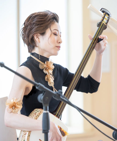 津軽三味線奏者 加賀丈子